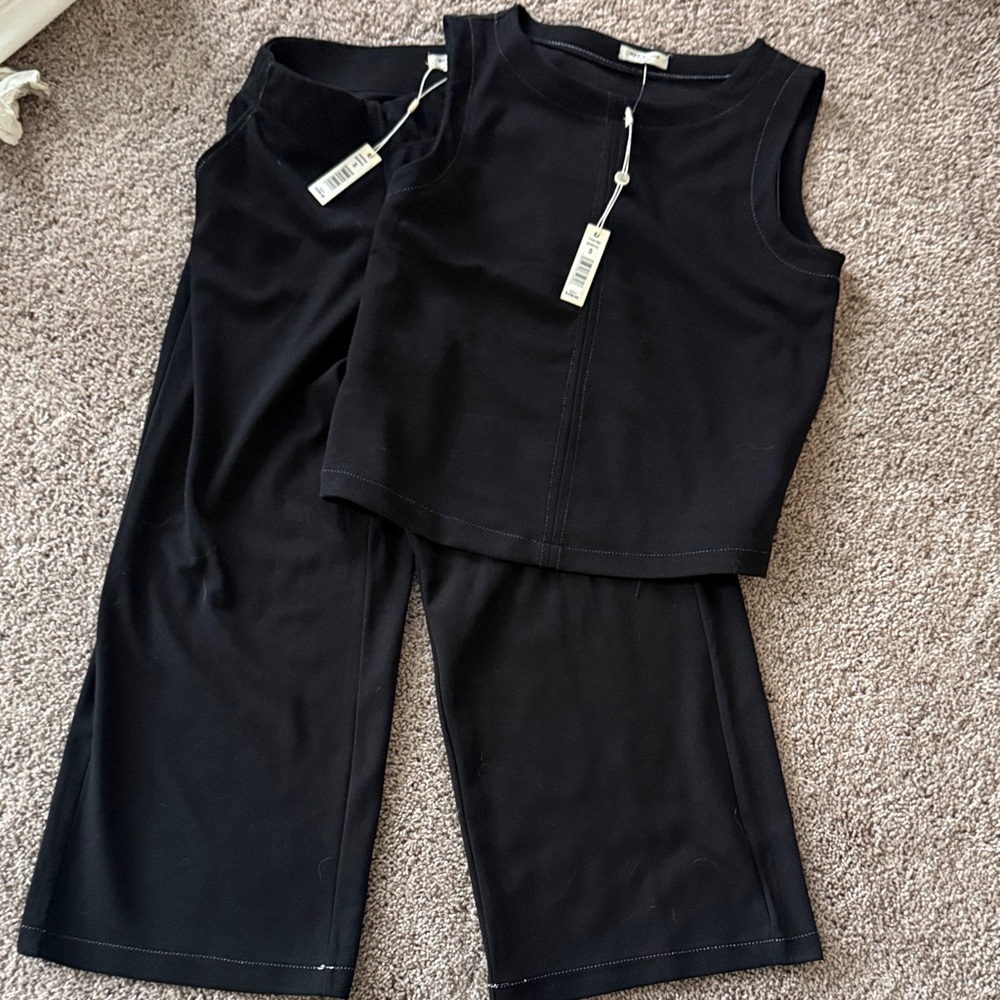 Max Studio Black Ribbed Sleeveless Tank Top